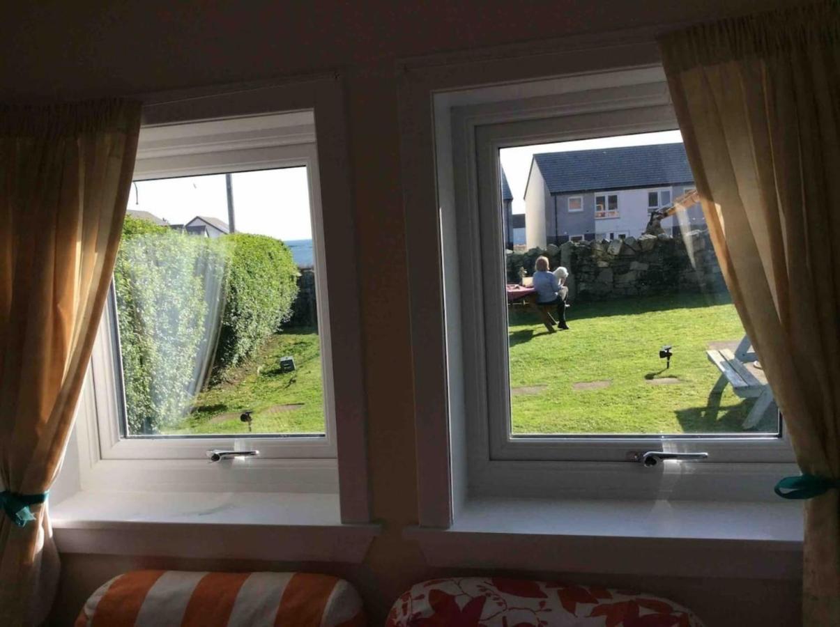 Quaint And Quirky Former Crofters Cottage In Port Ellen Buitenkant foto