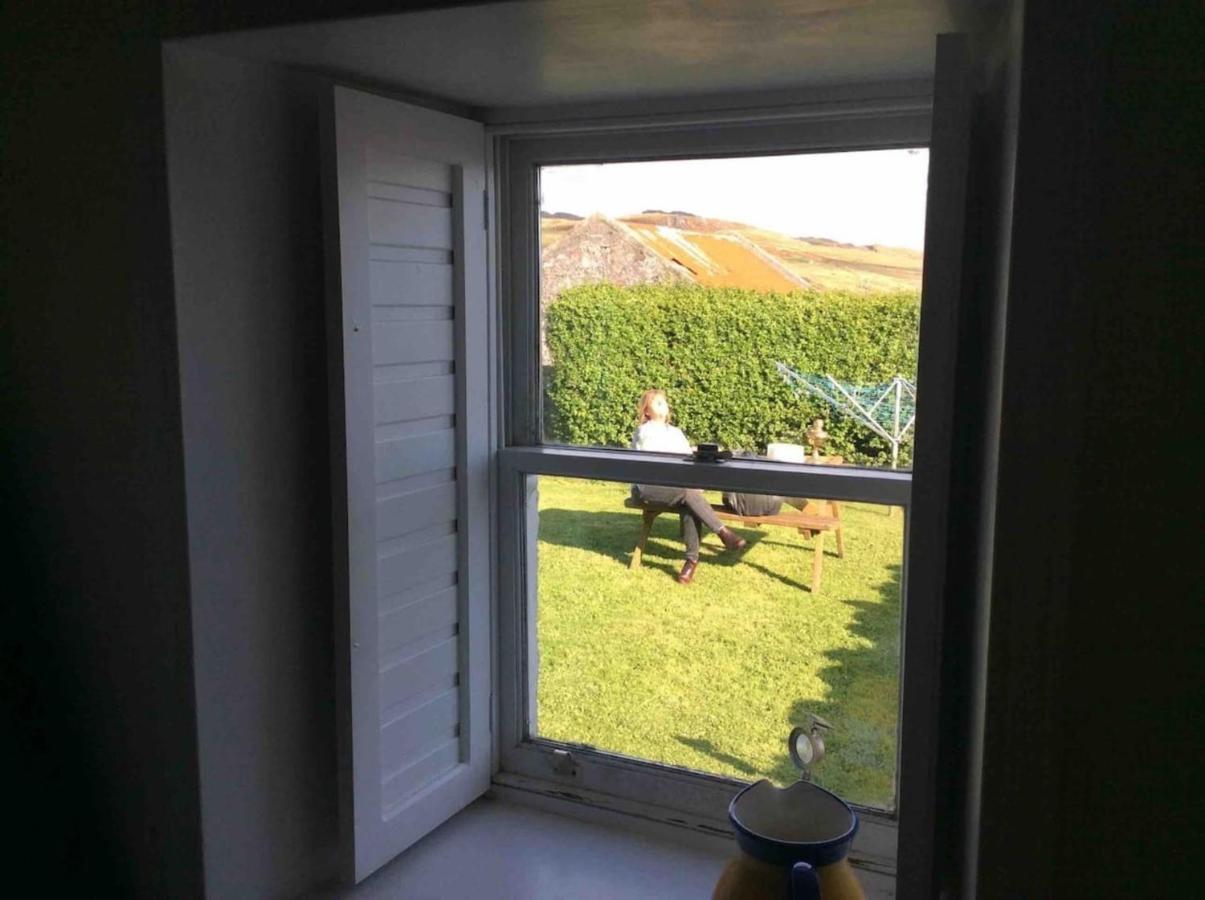 Quaint And Quirky Former Crofters Cottage In Port Ellen Buitenkant foto