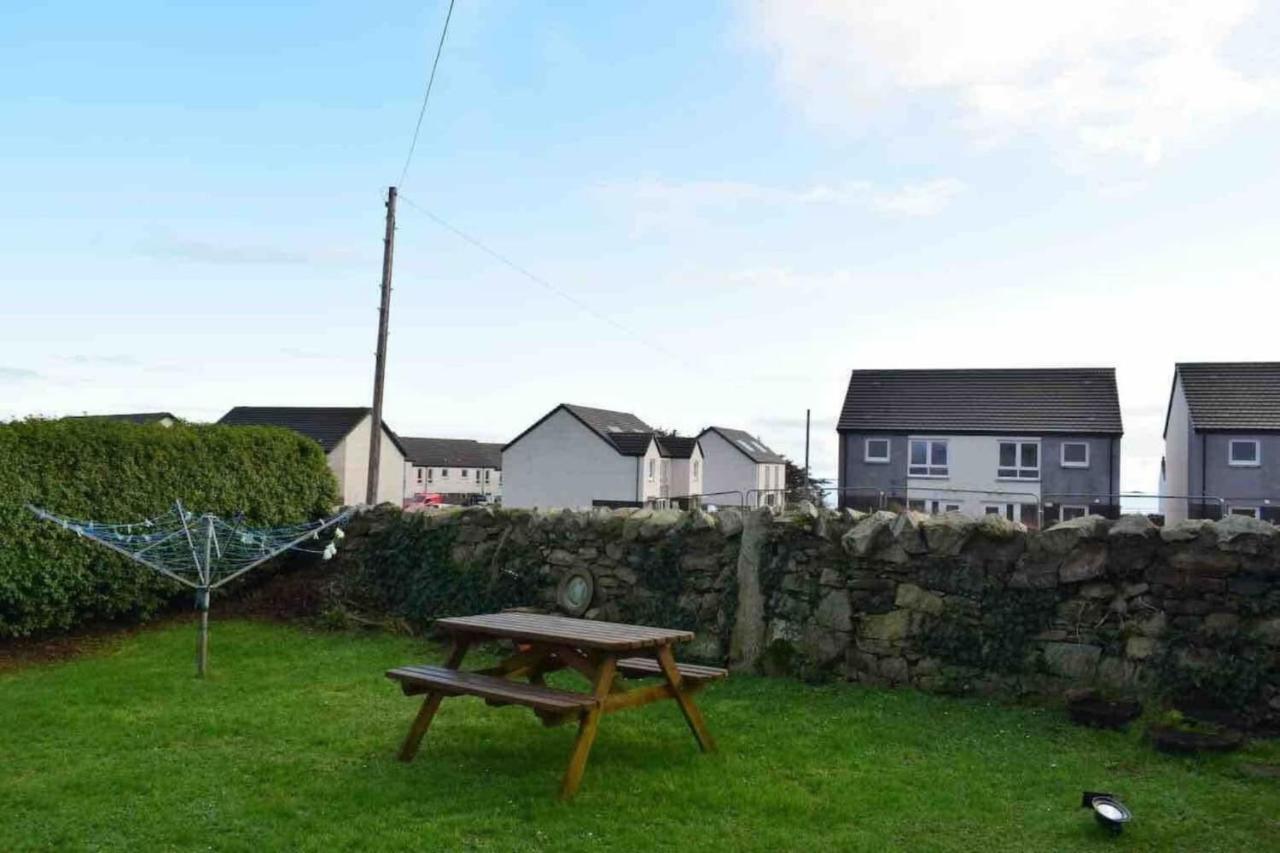 Quaint And Quirky Former Crofters Cottage In Port Ellen Buitenkant foto
