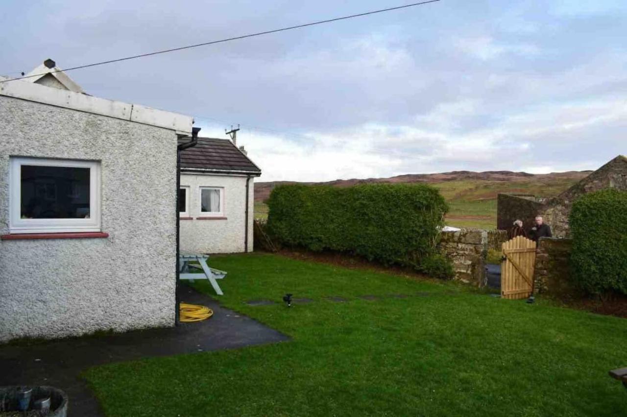 Quaint And Quirky Cottage In Port Ellen Buitenkant foto