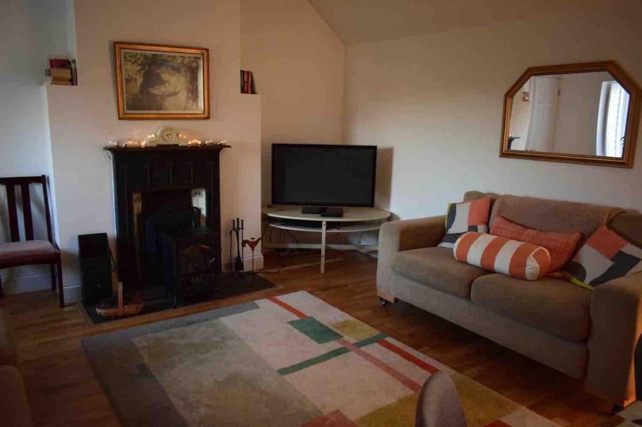 Quaint And Quirky Former Crofters Cottage In Port Ellen Buitenkant foto