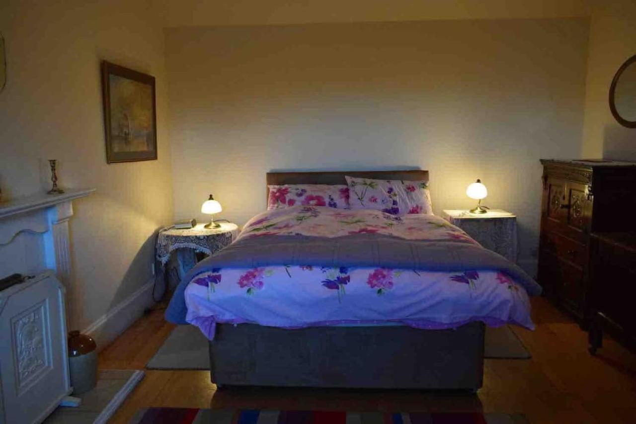 Quaint And Quirky Former Crofters Cottage In Port Ellen Buitenkant foto