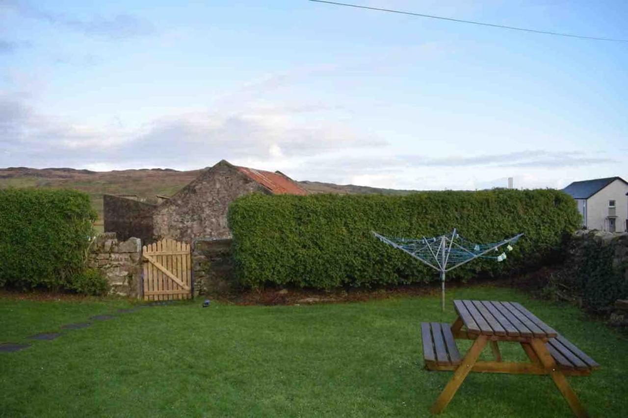 Quaint And Quirky Former Crofters Cottage In Port Ellen Buitenkant foto